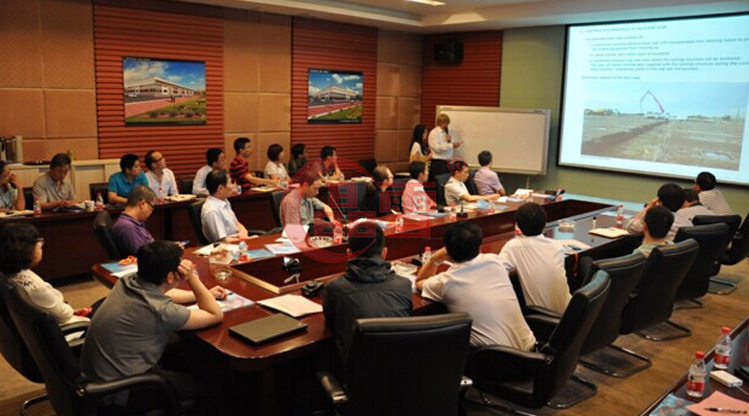 Internationally renowned cold storage experts were invited to Jingxue Company for technical exchanges
